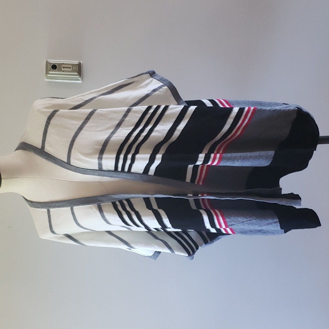 Signature Studio Striped Vest Nwt Sz Lg Signature Studio Striped Vest Nwt Sz Lg